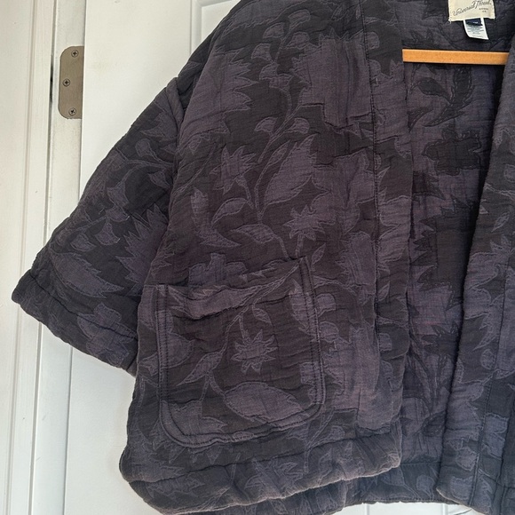 Quilted Black Floral Shawl Jacket OSFM - Picture 3 of 7